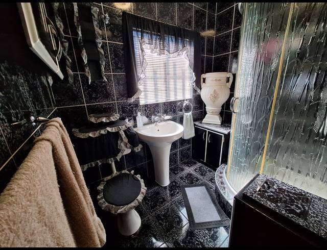 3 BEDROOM HOUSE FOR SALE IN VANDERBIJLPARK CW 3